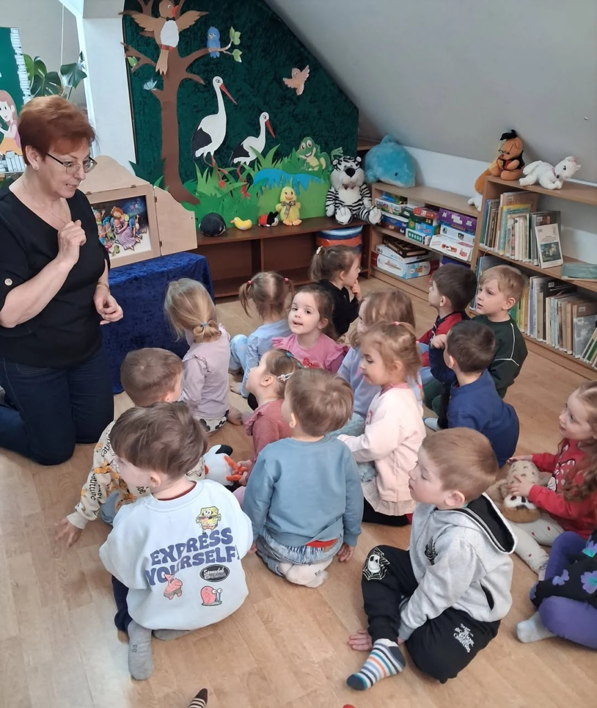 Wspólne czytanie z przedszkolakami