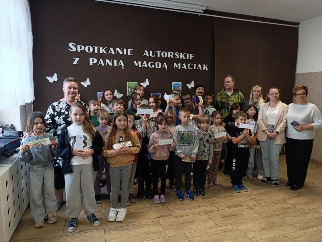 Wspólne zdjęcie ze spotkania z Magdą Maciak